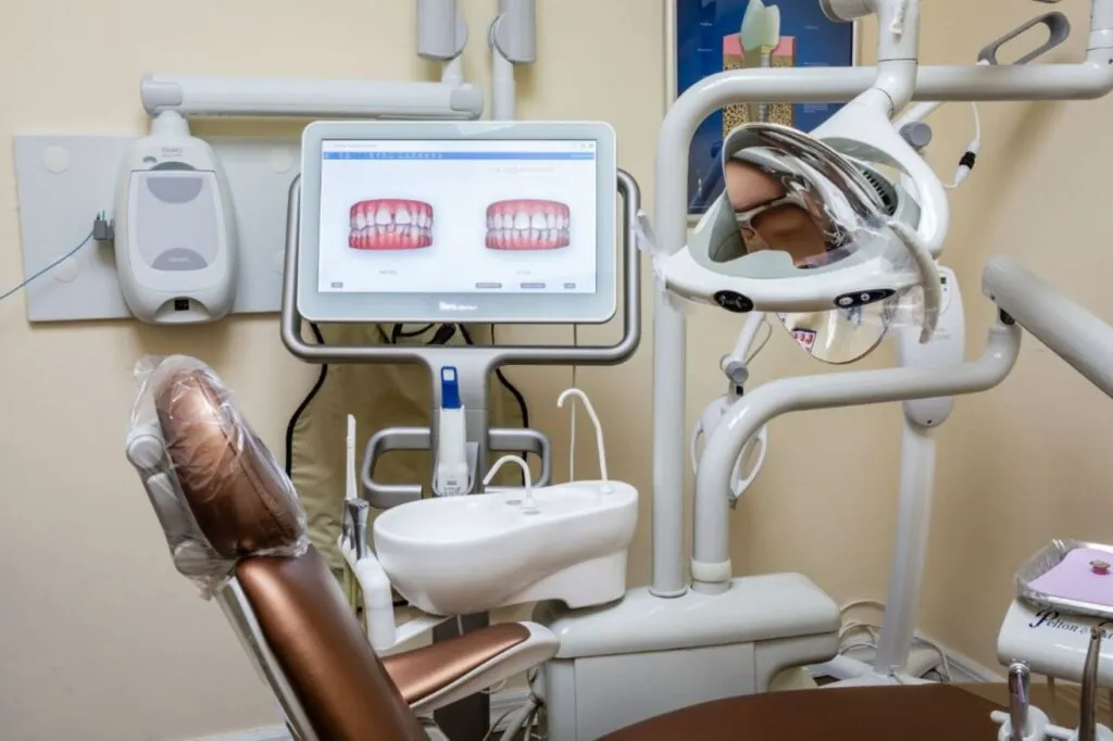 Treatment room with digital scanner